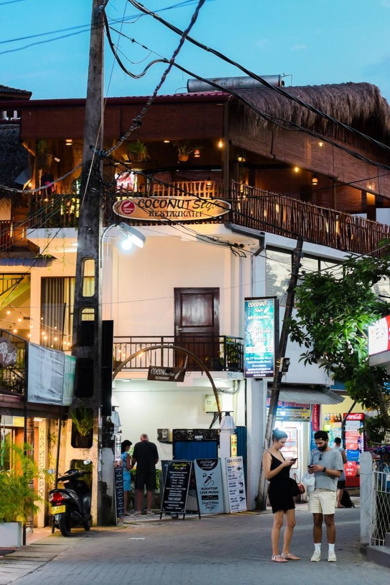 Coconut Style Restaurant & Milinda Guest Hotel Unawatuna Buitenkant foto
