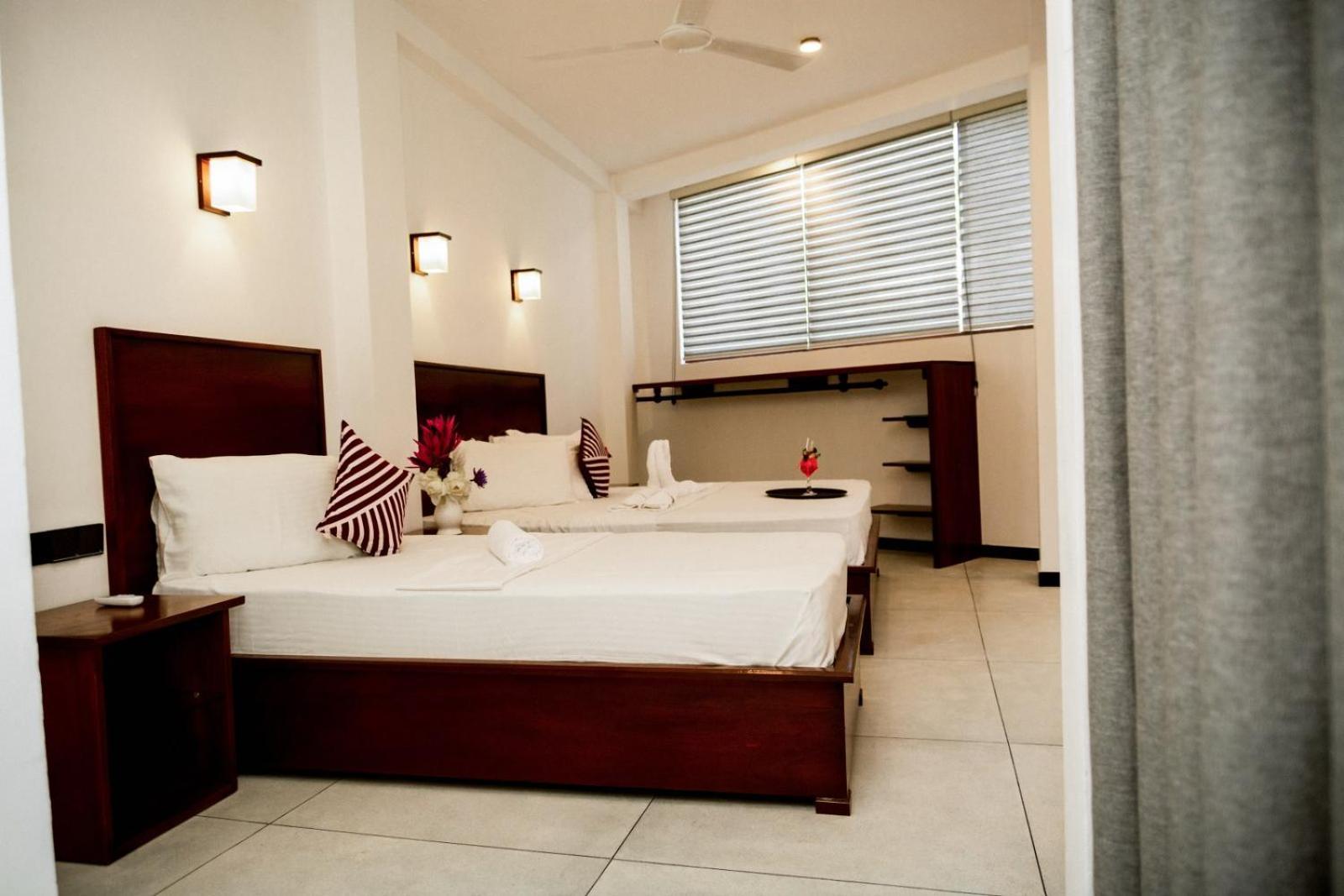 Coconut Style Restaurant & Milinda Guest Hotel Unawatuna Buitenkant foto