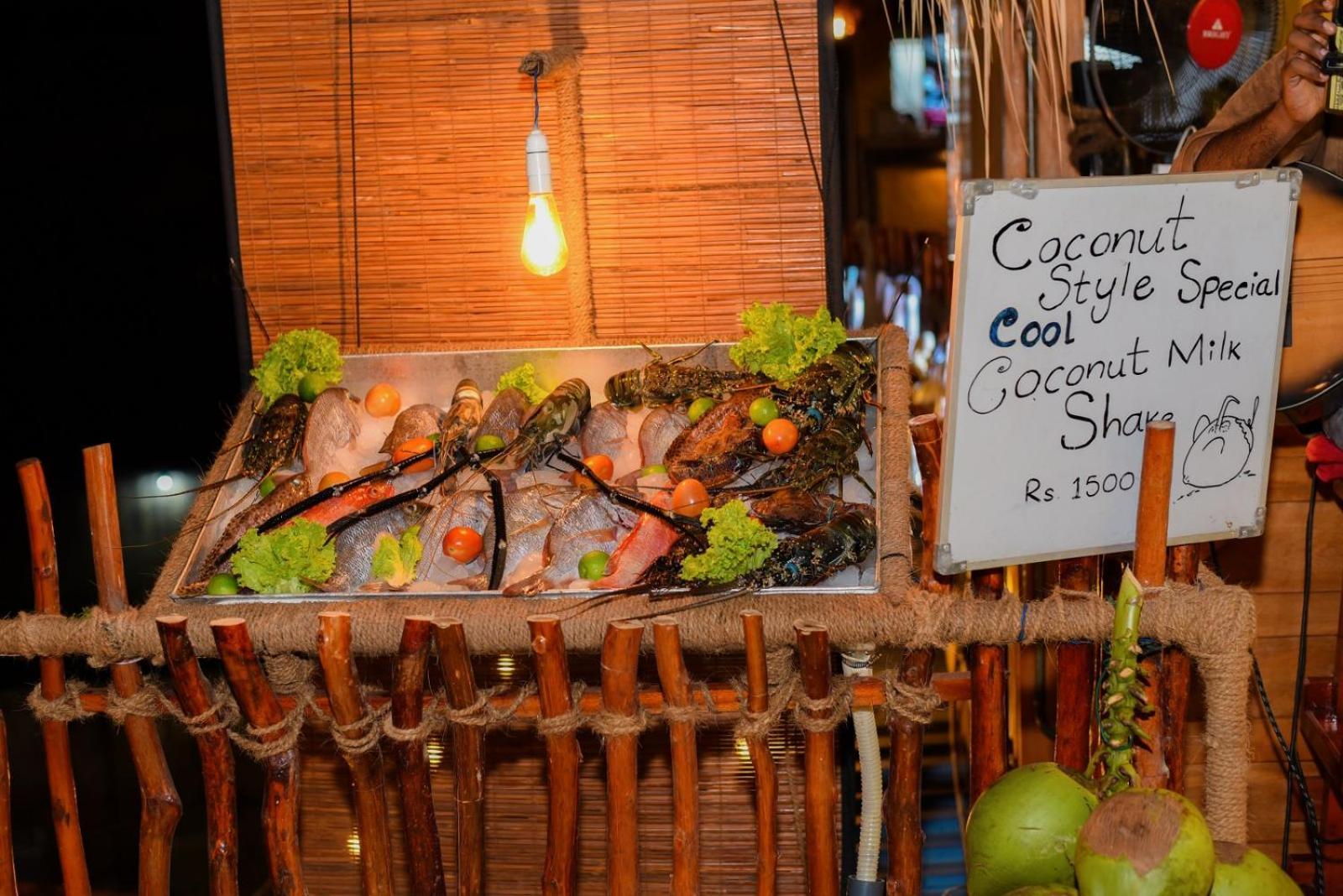 Coconut Style Restaurant & Milinda Guest Hotel Unawatuna Buitenkant foto